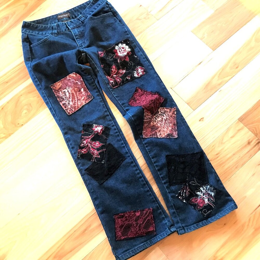 Upcycled Patchwork Jeans Sparkle and Lace Patches, Boho Hippie Jeans, Size 6 - Picture 4 of 10